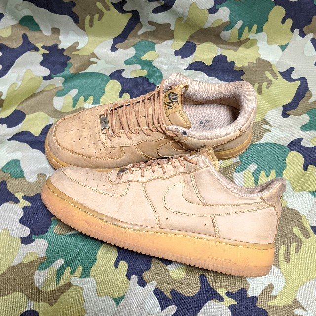 NIKE AIR FORCE1ｽｴｰﾄﾞﾚｻﾞｰｽﾆｰｶｰ