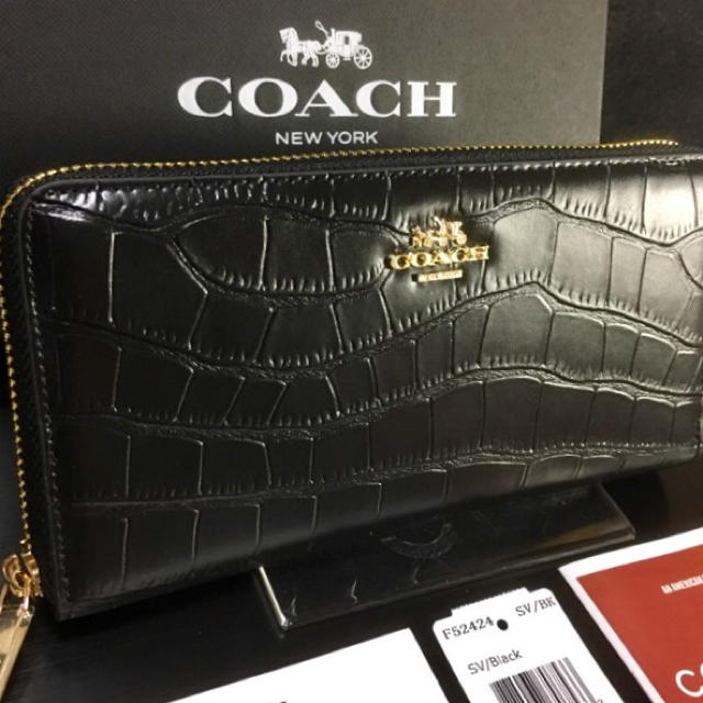 COACH(コーチ)のプレゼントにも❤️新品コーチ正規品ラウンドファスナー長財布 レディースのファッション小物(財布)の商品写真