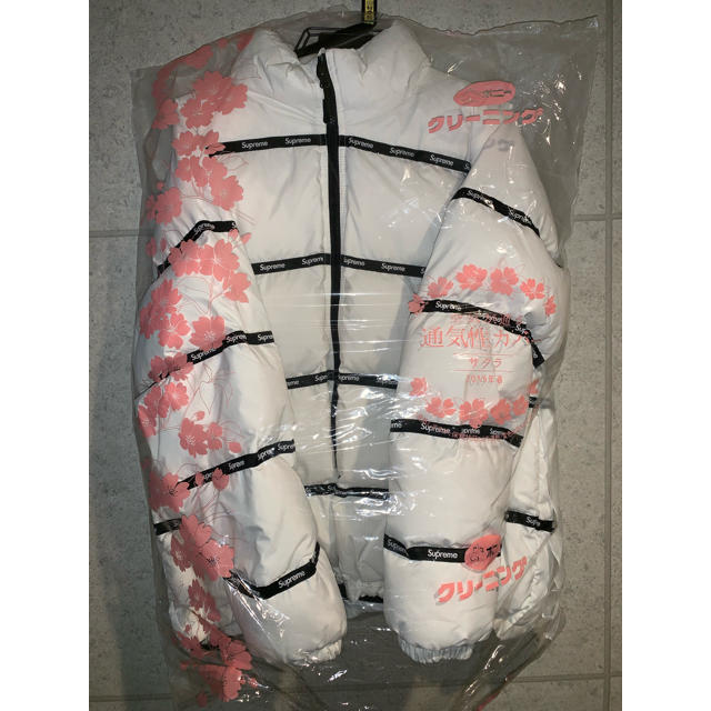 メンズSupreme Logo Tape Puffy Jacket  シュプリーム