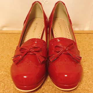 オリーブデオリーブ(OLIVEdesOLIVE)のOLIVEdesOLIVE リボン付きエナメルローファー 美品(ハイヒール/パンプス)