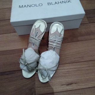 マノロブラニク(MANOLO BLAHNIK)のマノロブラニク　サンダル　34(サンダル)