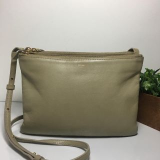 セリーヌ(celine)の定価16万❤️美品❤️CELINE セリーヌ トリオ ラージ(ショルダーバッグ)