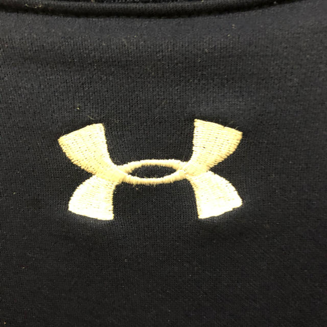 UNDER ARMOUR(アンダーアーマー)のアンダーアーマー  トレーナー　ワンポイント　刺繍 メンズのトップス(スウェット)の商品写真