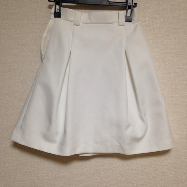TOMORROWLAND(トゥモローランド)のマカフィースカート レディースのスカート(ひざ丈スカート)の商品写真