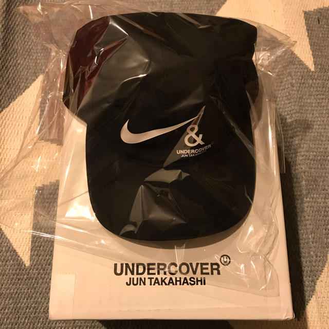 UNDERCOVER(アンダーカバー)のUNDERCOVER NIKE CAP メンズの帽子(キャップ)の商品写真