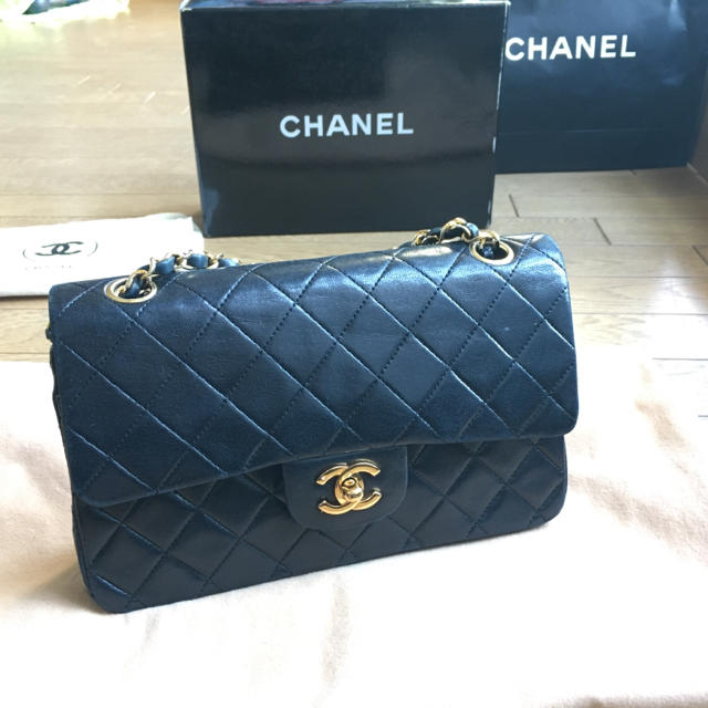 CHANEL　シャネル　ヴィンテージ　バッグ　マトラッセ