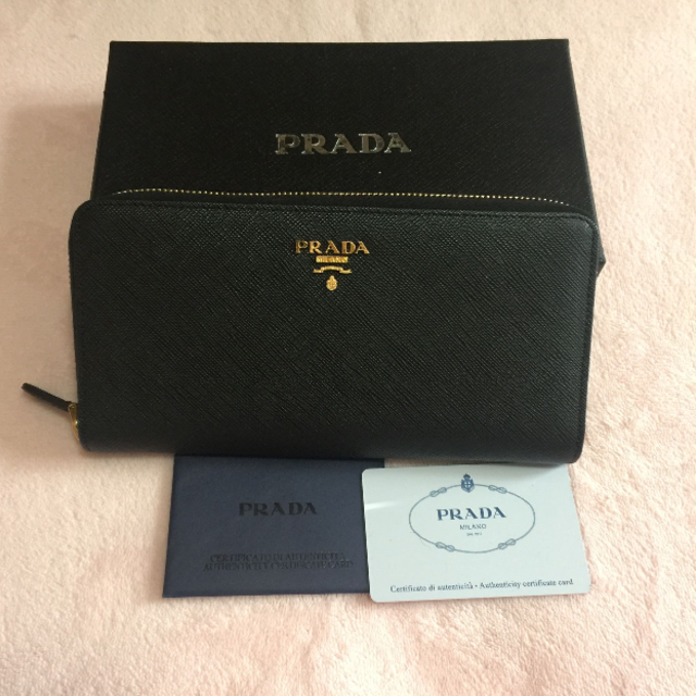 PRADA - PRADA  長財布の通販 by mog3119's shop