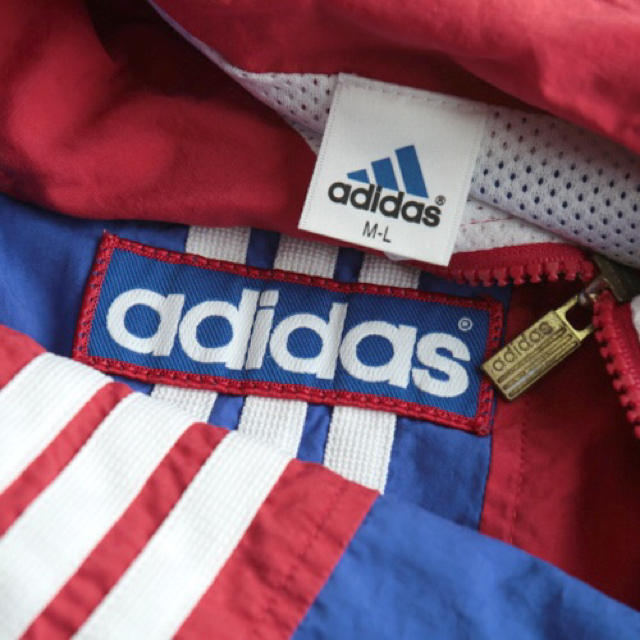 adidas(アディダス)の値下げ‼️アディダス❤️ナイロンJKT レディースのジャケット/アウター(ブルゾン)の商品写真