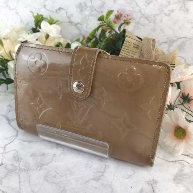 LOUIS VUITTON - ❤️セール❤️ ルイヴィトン 二つ折りがま口財布 ヴェルニ オーカー レディースの通販 by 即購入歓迎shop