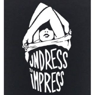 セクシー 服を脱ぐ イラスト 長袖 ロングTシャツ git75の通販 by さえ
