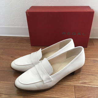 リーガル(REGAL)のリーガルREGALマニッシュローファーヒールローファーパンプスレザー白ホワイト(ローファー/革靴)