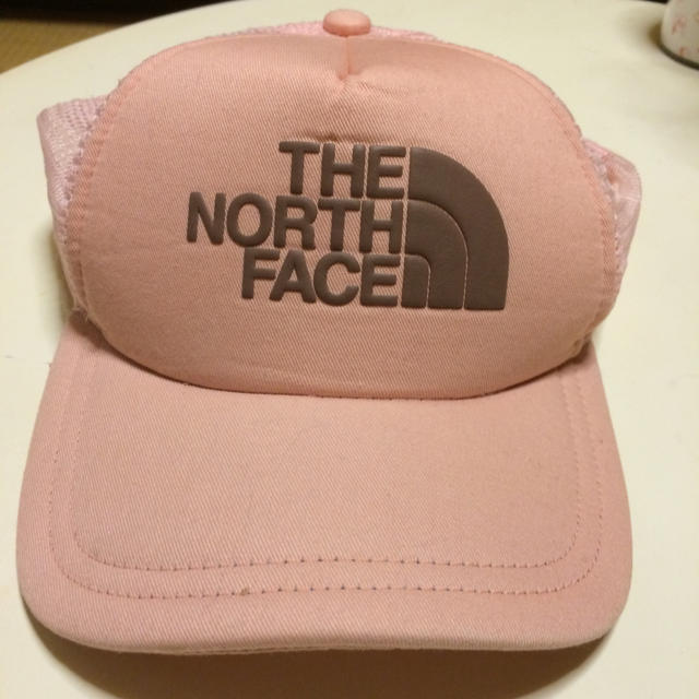 THE NORTH FACE(ザノースフェイス)のノースフェイスのキャップと白帽子のセット レディースの帽子(キャップ)の商品写真