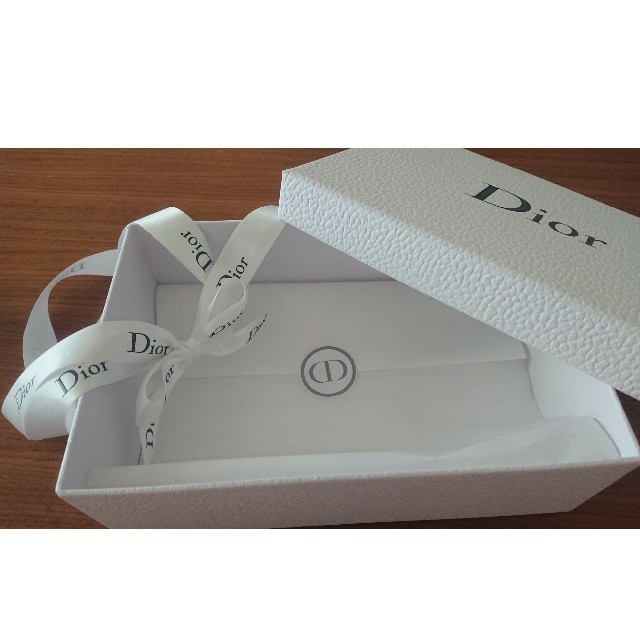 Christian Dior - 新品未使用 Christian Dior 箱 リボンの通販 by nastro…♡'s shop
