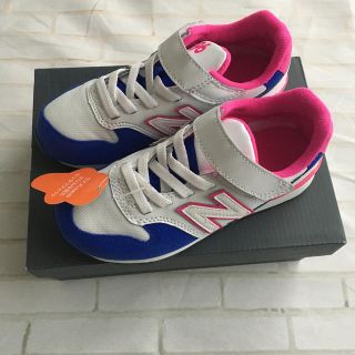 ニューバランス(New Balance)の新品 ニューバランス 19cm ピンク　青　白　スニーカー (スニーカー)