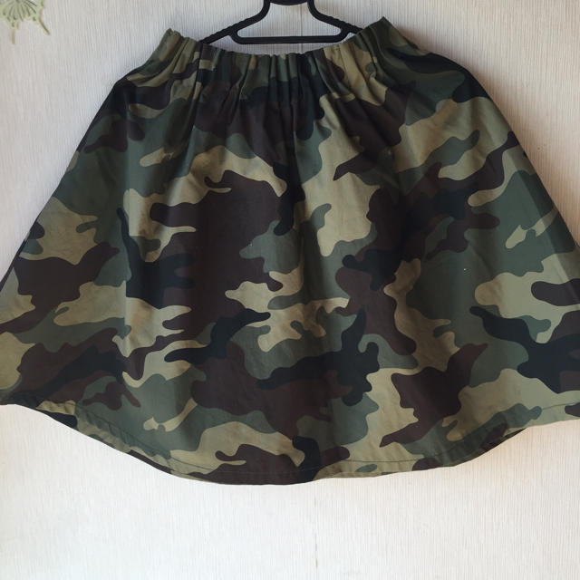 LOWRYS FARM(ローリーズファーム)の迷彩柄*スカート レディースのスカート(ひざ丈スカート)の商品写真