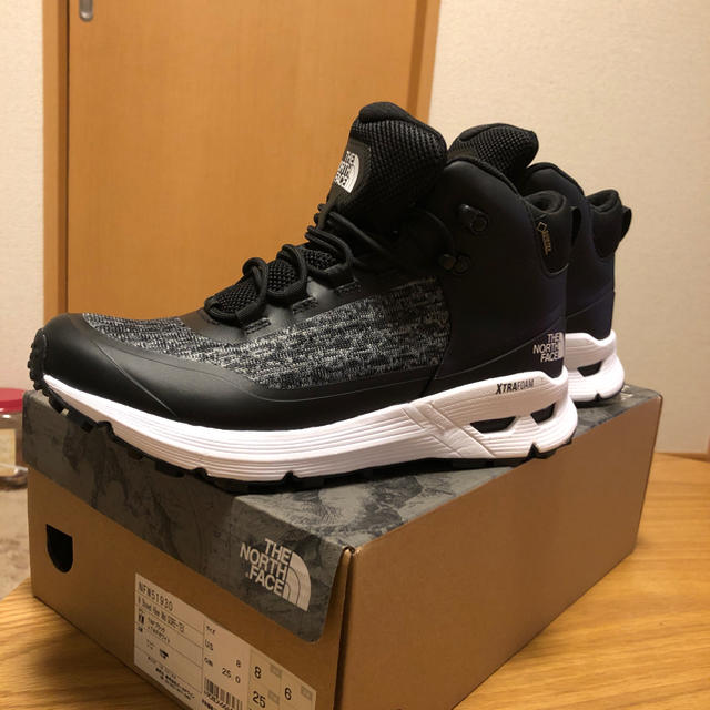 The North Face Shaved Hiker Mid GORE-TEXスニーカー