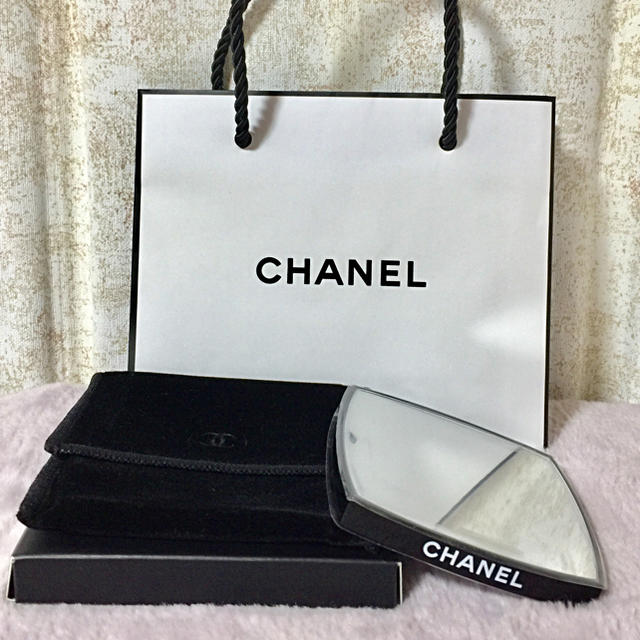 CHANEL - CHANEL シャネル 両面ミラーの通販 by POKO｜シャネルならラクマ