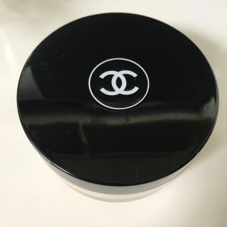 シャネル(CHANEL)のシャネル　プードゥル　ユニヴェルセル　リーブル　フェイスパウダー　ルースパウダー(フェイスパウダー)