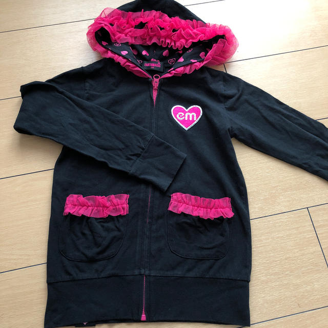 EARTHMAGIC(アースマジック)のEARTH MAGIC 130 パーカー キッズ/ベビー/マタニティのキッズ服女の子用(90cm~)(ジャケット/上着)の商品写真