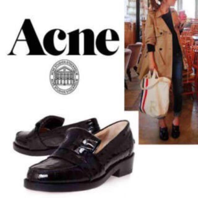 ACNE(アクネ)のACNE STUDIOS クロコローファー　付属あり レディースの靴/シューズ(ローファー/革靴)の商品写真