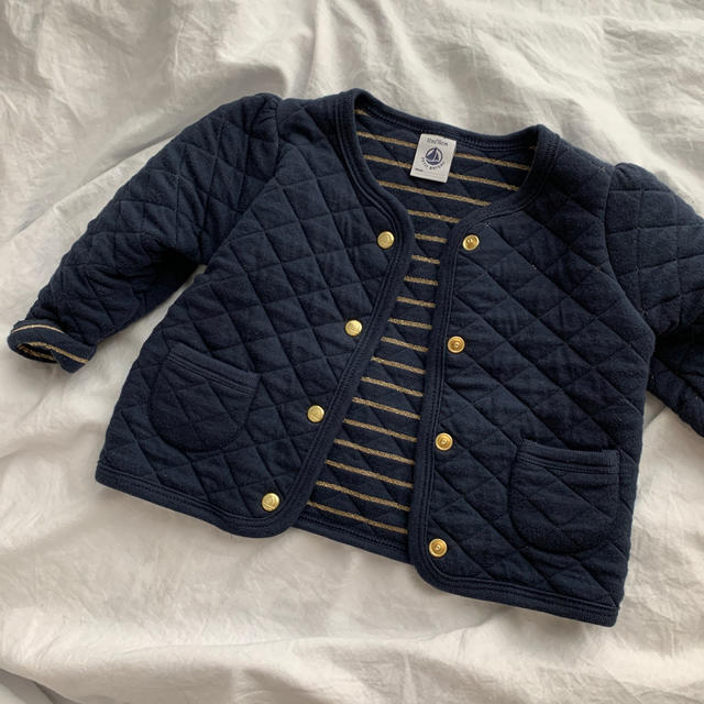 PETIT BATEAU(プチバトー)の【プチバトー】baby74cm キルティングJK キッズ/ベビー/マタニティのベビー服(~85cm)(ジャケット/コート)の商品写真