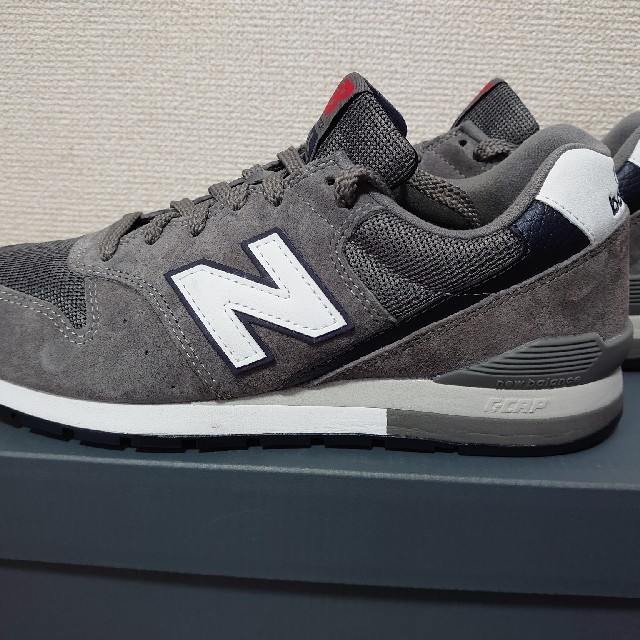 New Balance(ニューバランス)のほぼ新品未使用 ニューバランス CM996 スニーカー 25.5cm メンズの靴/シューズ(スニーカー)の商品写真