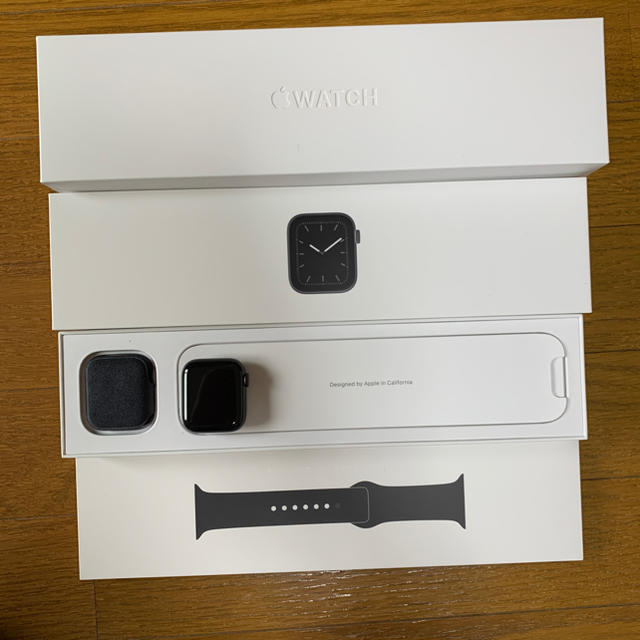 Apple Watch 5 40mm セルラーモデル スペースグレイ-