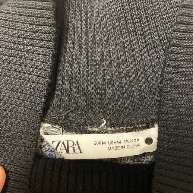 ZARA(ザラ)の美品　zara ザラ　フリンジトップス　今期aw レディースのトップス(ニット/セーター)の商品写真