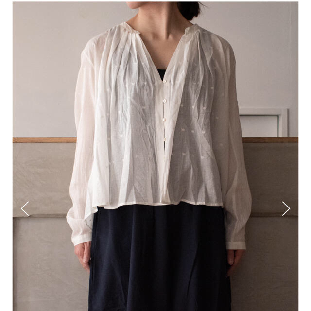 nest Robe(ネストローブ)のKhadi and Co SARA  レディースのトップス(シャツ/ブラウス(長袖/七分))の商品写真