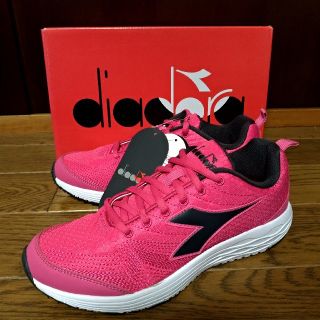 ディアドラ(DIADORA)のDIADRA 23cm ディアドラ ランニングシューズ 新品 ピンク スニーカー(スニーカー)