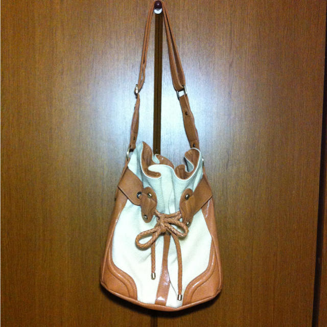 JEANASIS(ジーナシス)のJEANASiS バッグ レディースのバッグ(ショルダーバッグ)の商品写真