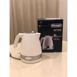 デロンギ(DeLonghi)の新品未使用　デロンギ　アクティブ　電気ケトル　KBLA1200J ホワイト　白(電気ケトル)