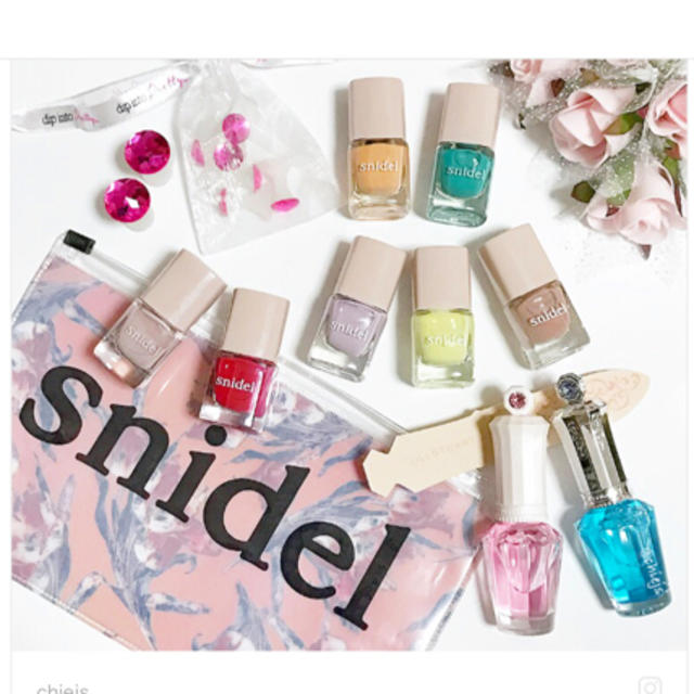 SNIDEL(スナイデル)の【なっち様専用】snidel　ネイルカラーマニキュアとDHCリムーバーセット コスメ/美容のネイル(マニキュア)の商品写真