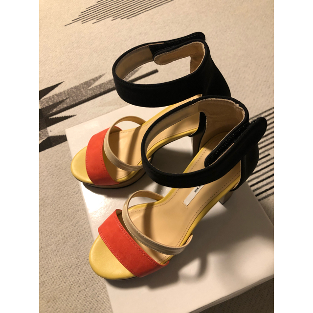LABORATORY WORK(ラボラトリーワーク)のラボラトリーワーク　マルチカラー　ベルト　サンダル　新品未使用 レディースの靴/シューズ(サンダル)の商品写真