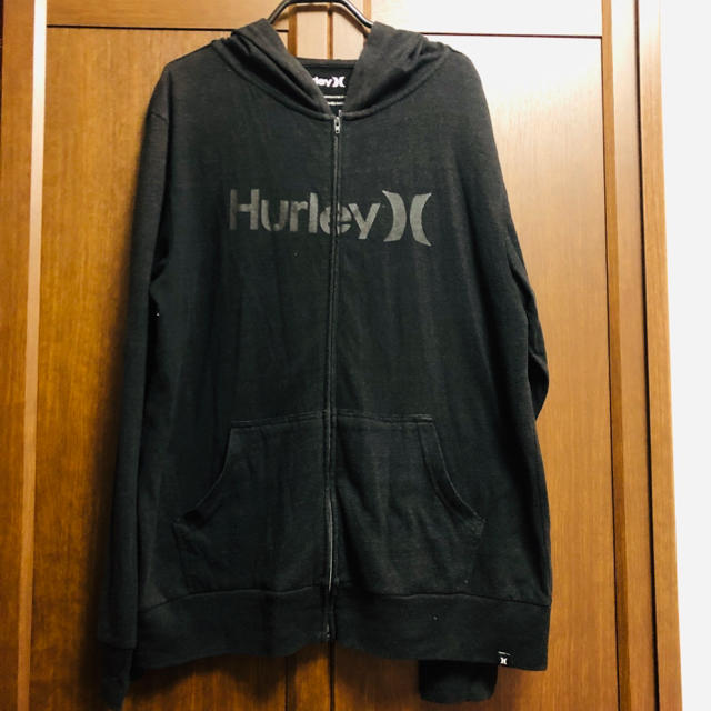 Hurley(ハーレー)のHurley パーカー ハーレー 黒 メンズのトップス(パーカー)の商品写真