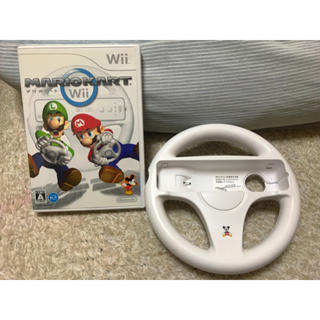 ウィー(Wii)のマリオカート ハンドル付き(家庭用ゲームソフト)
