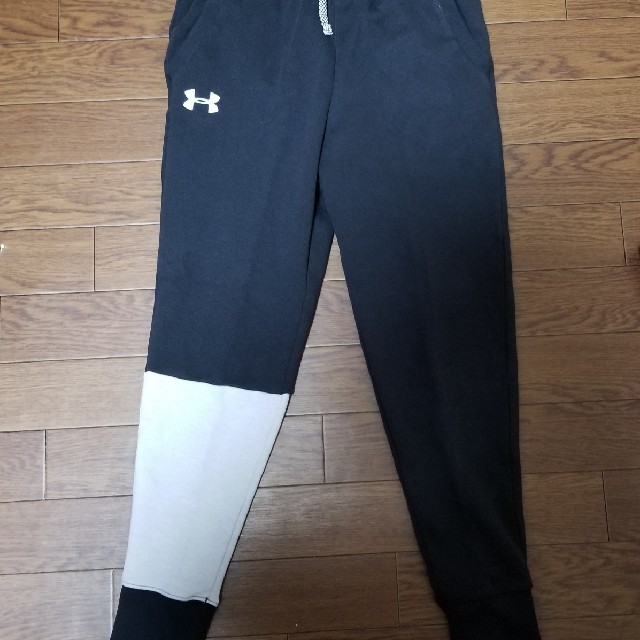 UNDER ARMOUR(アンダーアーマー)のアンダーアーマー スウェットパンツ キッズ/ベビー/マタニティのキッズ服男の子用(90cm~)(パンツ/スパッツ)の商品写真