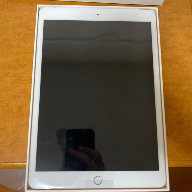 新品未開封品 iPad 7th 32gb SIMロック解除 シルバー