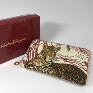 フェラガモ(Ferragamo)の値下げ　美品　正規品　フェラガモガンチーニ  レオパード 長財布(財布)