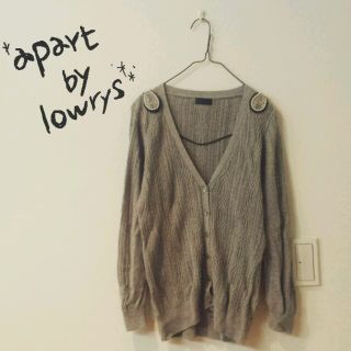 アパートバイローリーズ(apart by lowrys)のビジューカーディガン(カーディガン)