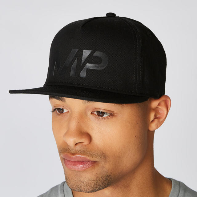 MYPROTEIN(マイプロテイン)のマイプロテイン   ブラックキャップ　キャップ　プロテイン　ジム メンズの帽子(キャップ)の商品写真