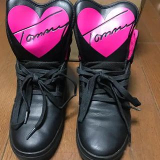 トミーヒルフィガー(TOMMY HILFIGER)の【TOMMY ROSALIE HEART】(スニーカー)