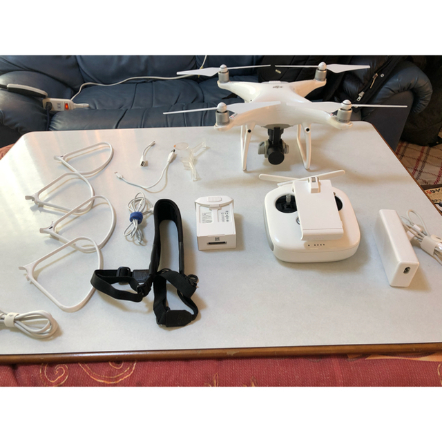 phantom(ファントム)のDJI Phantom4 proファントム4プロ ドローン エンタメ/ホビーのテーブルゲーム/ホビー(航空機)の商品写真