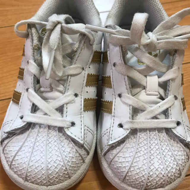 adidas(アディダス)のadidas スニーカー super star 14.5 キッズ/ベビー/マタニティのベビー靴/シューズ(~14cm)(スニーカー)の商品写真