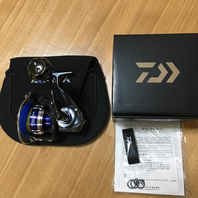 超歓迎 DAIWA - 15ソルティガ4000H 美品 リール - skconcept.com