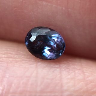 ⭐️色の濃さ&テリ良し⭐️アレキサンドライト ルース　少し大き目0.3ct