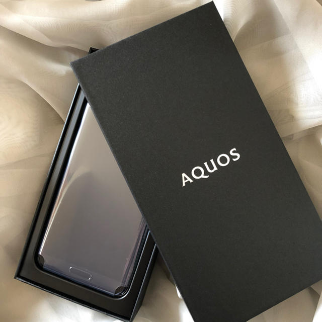 01 AQUOS  R2  SH-03K　プレミアムブラック 64GB