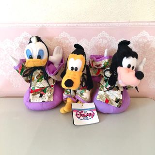 ディズニー(Disney)の値下げ☆新品タグ付き☆ディズニーストア☆お正月飾りドナルドグーフィープルート(置物)