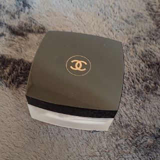 シャネル(CHANEL)の【中古】CHANEL No5 ヴェルヴェット ボディ クリーム【残4割】(ボディクリーム)