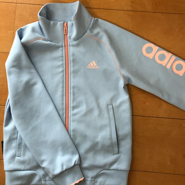 adidas(アディダス)のadidas ジャージ 上着 130センチ女の子用 スポーツ/アウトドアのサッカー/フットサル(ウェア)の商品写真